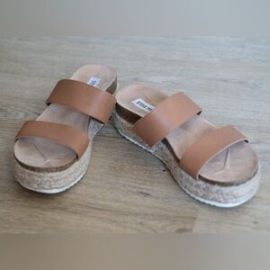 Steve Madden Platform Sandal (7.5)